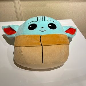 Baby yoda squishmellow